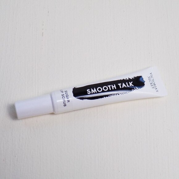 new sealed! VS Victoria's Secret sugar lip scrub smooth talk - Picture 1 of 4